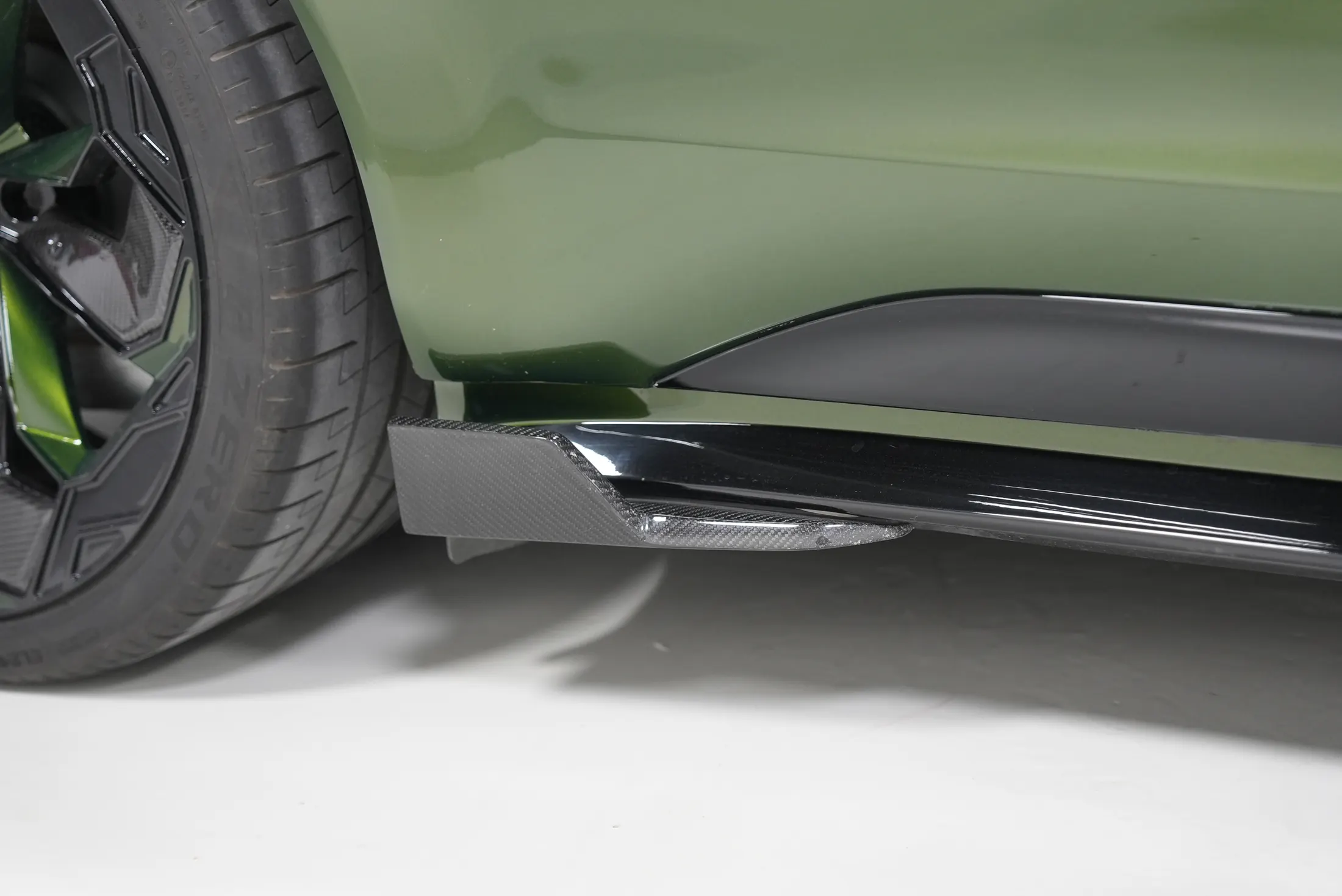 Audi RS e-tron GT carbon side skirt
