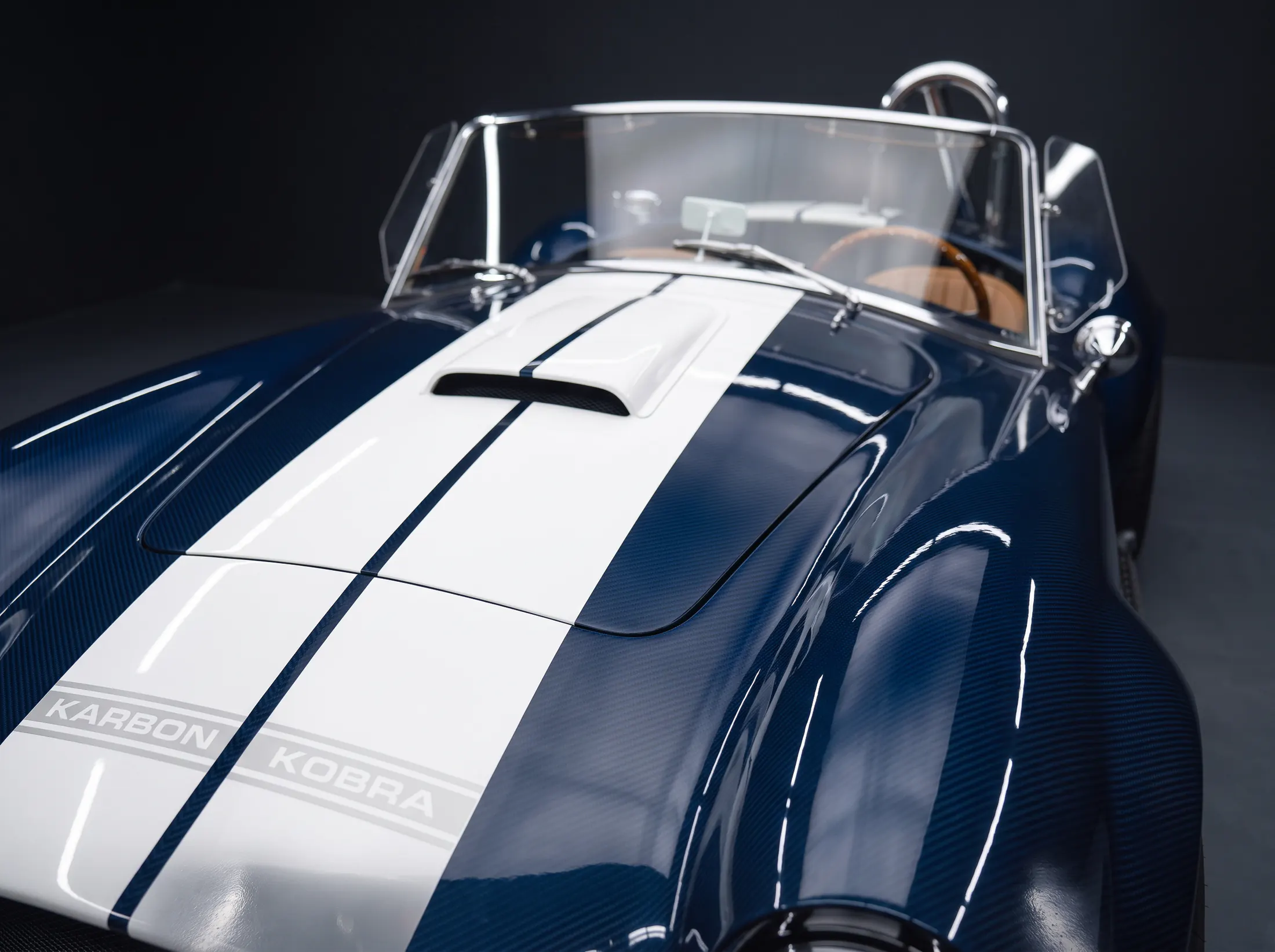 Karbon Kobra bonnet and windscreen, Karbon Kobra stripe lettering